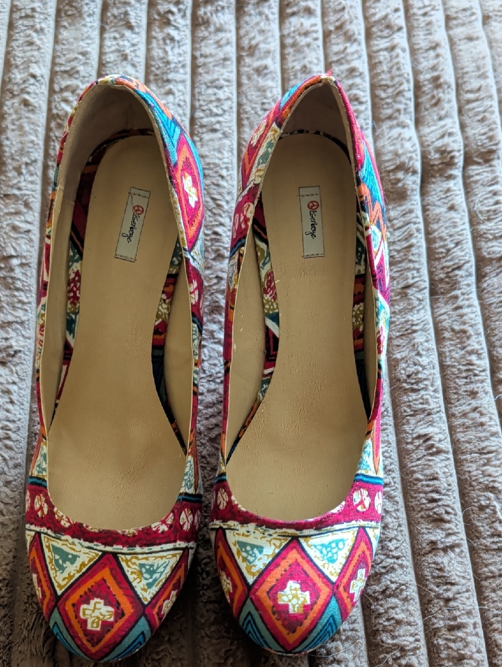 Olsenboye Multicolor Geometric Pattern Pumps - Pink, Blue, Orange